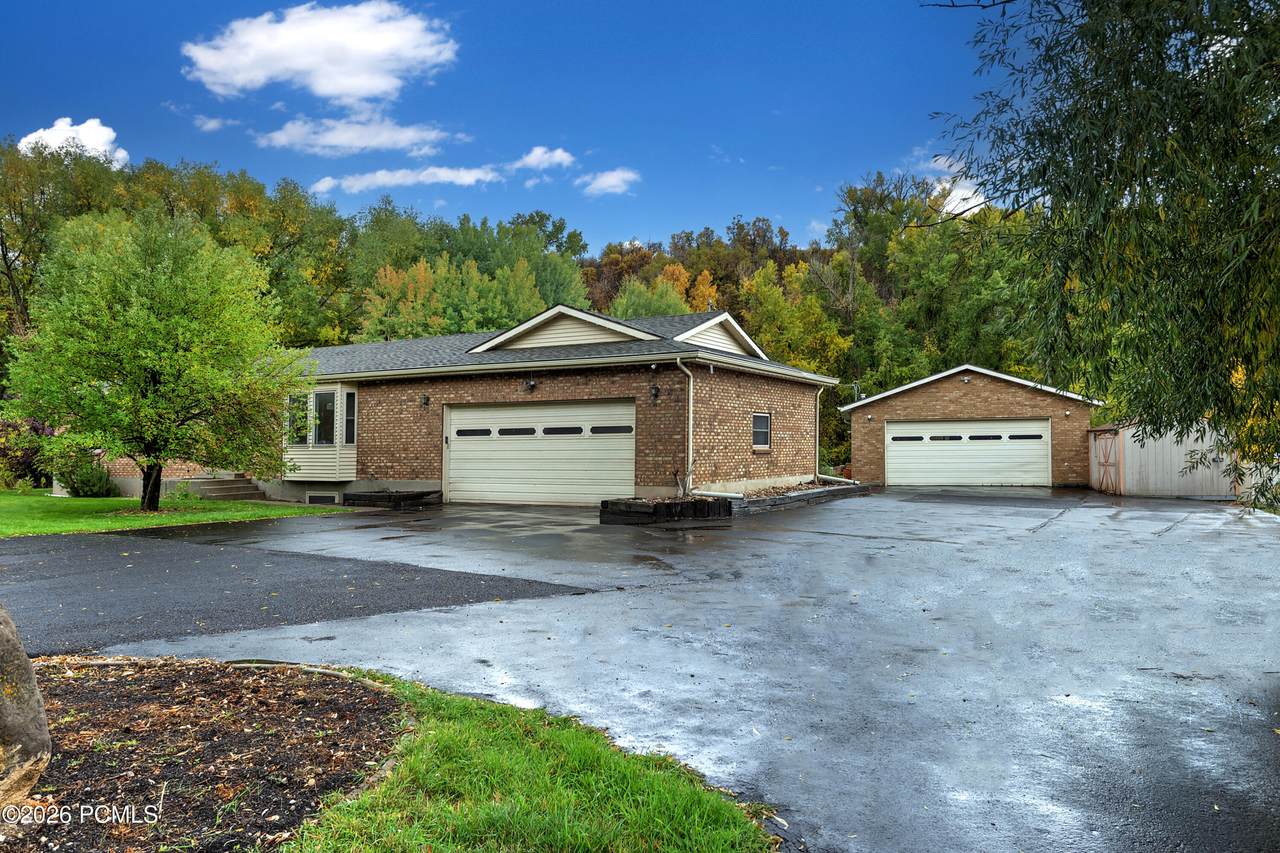 2575 State Road 32 - Photo 1