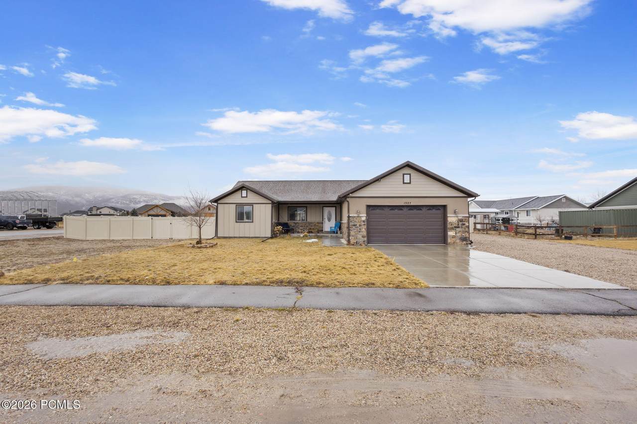1527 Uinta View Circle - Photo 1