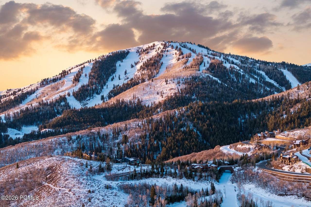 https://bt-photos.global.ssl.fastly.net/parkcity/1280_boomver_1_12600671-2.jpg