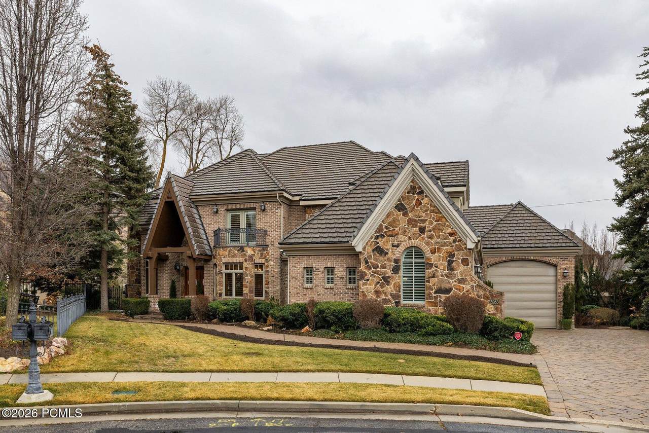 5083 Clarenden Place - Photo 1