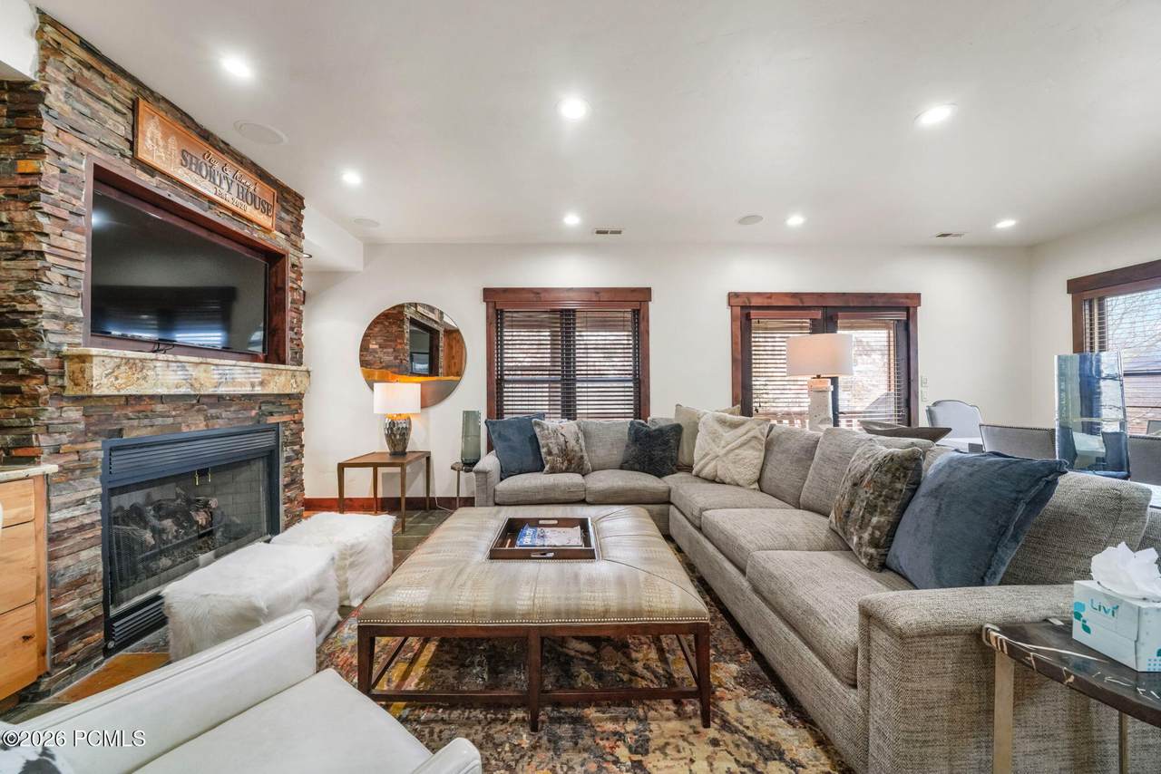 https://bt-photos.global.ssl.fastly.net/parkcity/1280_boomver_1_12600831-2.jpg