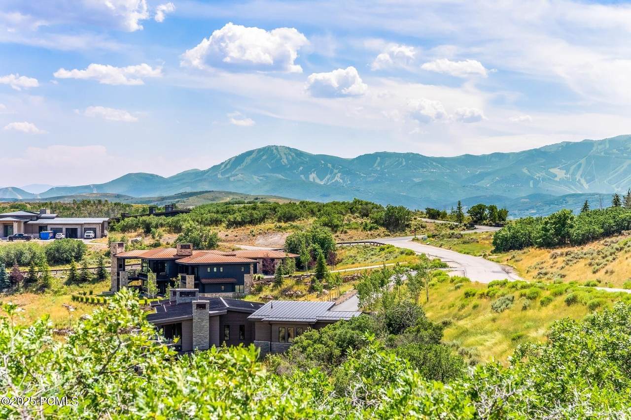 https://bt-photos.global.ssl.fastly.net/parkcity/1280_boomver_1_12600869-2.jpg