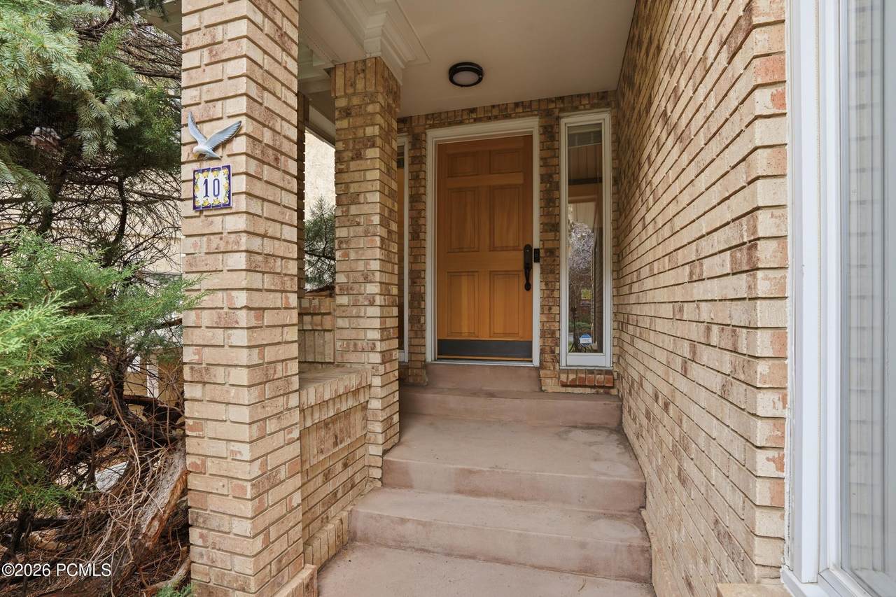 https://bt-photos.global.ssl.fastly.net/parkcity/1280_boomver_1_12600923-2.jpg
