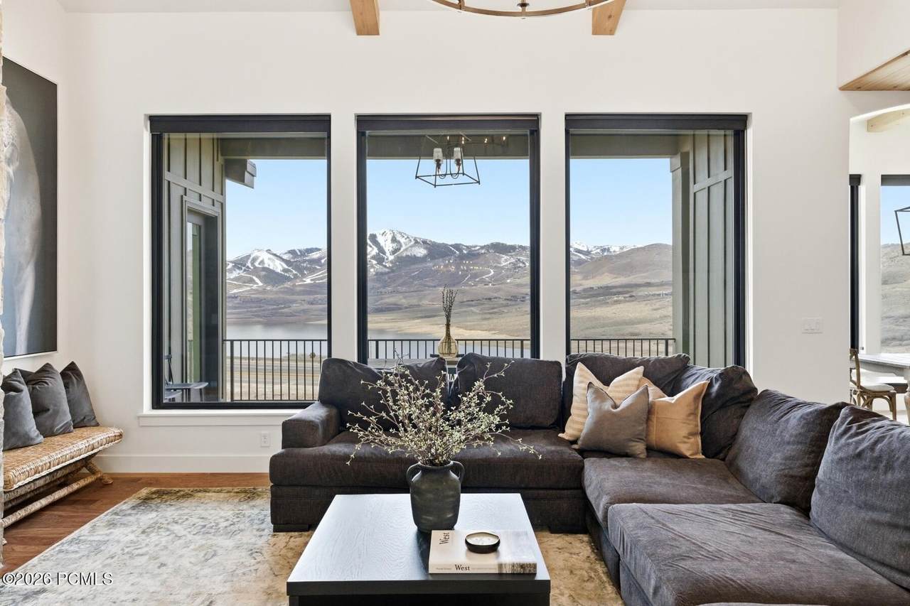 https://bt-photos.global.ssl.fastly.net/parkcity/1280_boomver_1_12600987-2.jpg