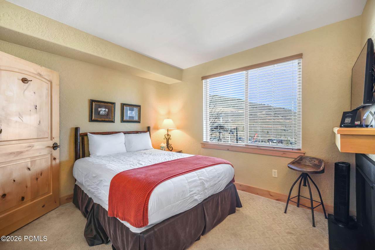 https://bt-photos.global.ssl.fastly.net/parkcity/1280_boomver_1_12601003-2.jpg