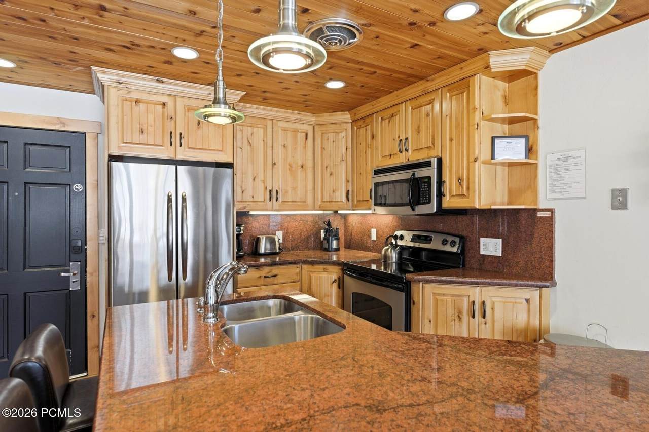 https://bt-photos.global.ssl.fastly.net/parkcity/1280_boomver_1_12601015-2.jpg