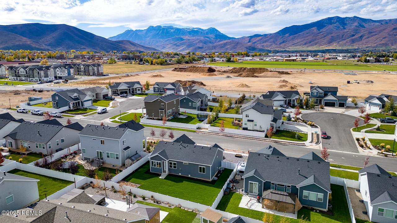 https://bt-photos.global.ssl.fastly.net/parkcity/1280_boomver_1_12601038-2.jpg