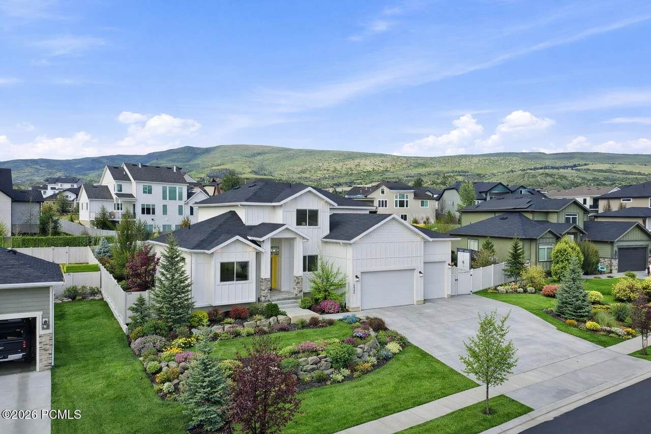 https://bt-photos.global.ssl.fastly.net/parkcity/1280_boomver_1_12601055-2.jpg