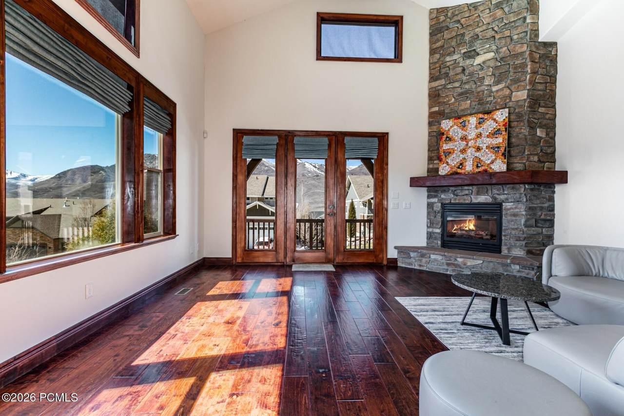 https://bt-photos.global.ssl.fastly.net/parkcity/1280_boomver_1_12601090-2.jpg