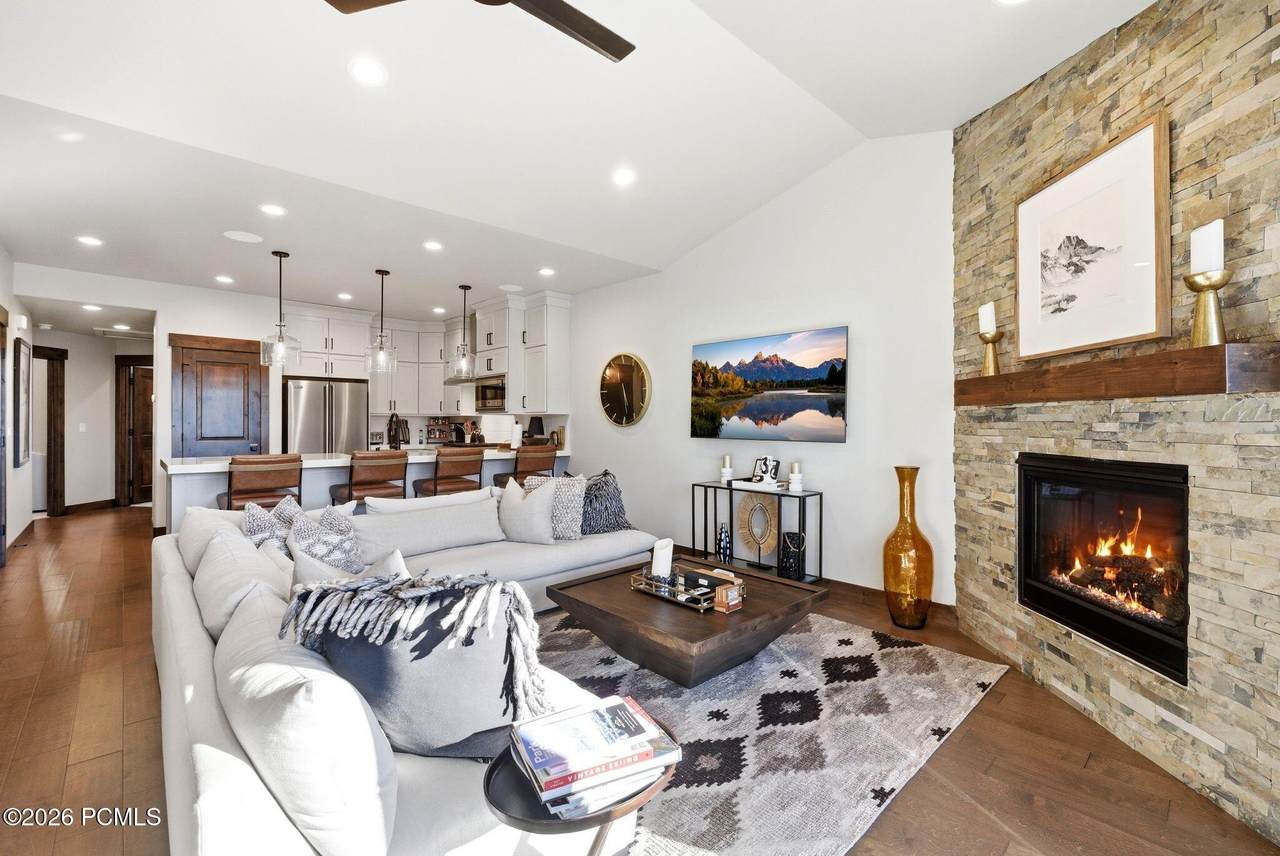 https://bt-photos.global.ssl.fastly.net/parkcity/1280_boomver_1_12601094-2.jpg