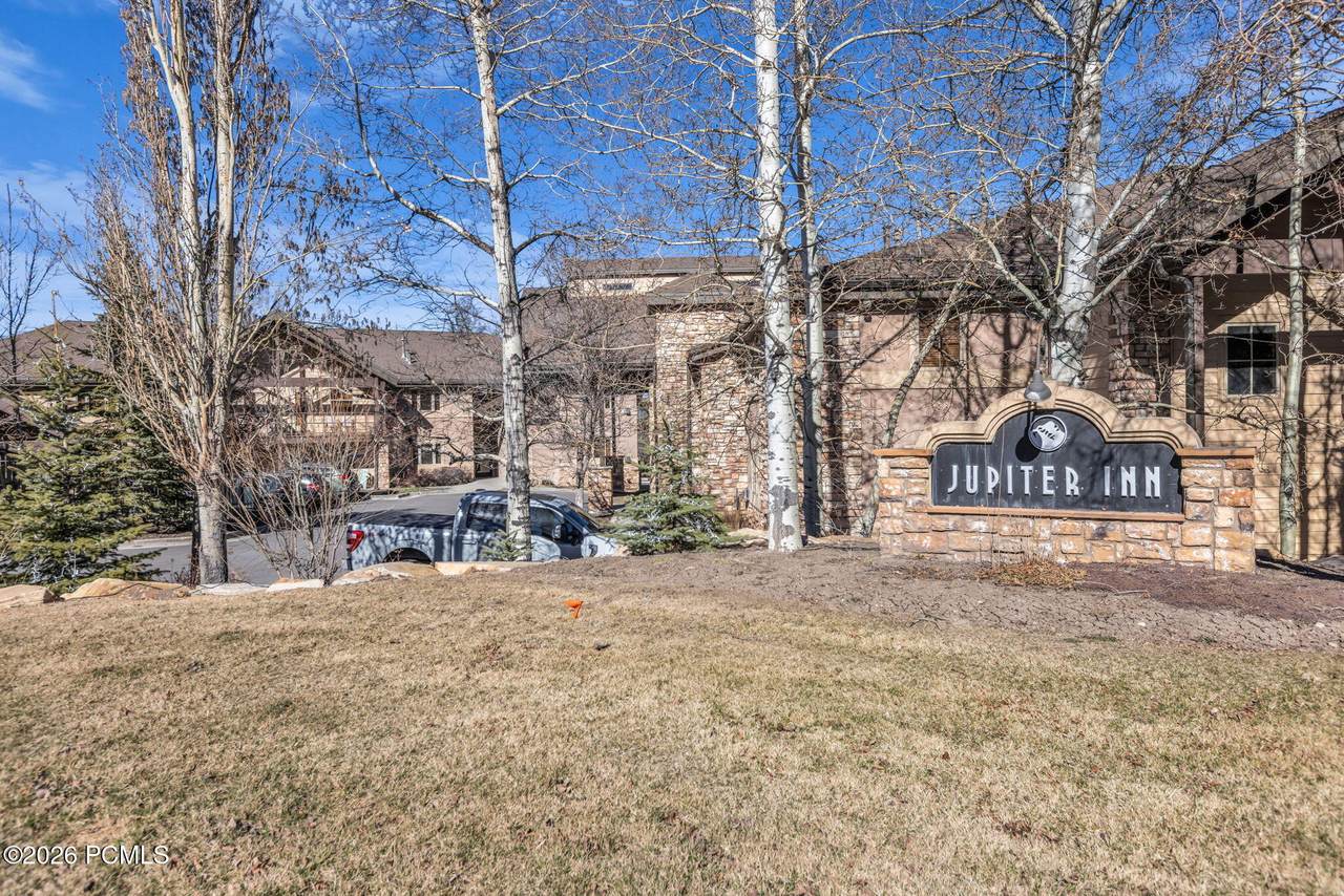 2260 Park Avenue - Photo 1