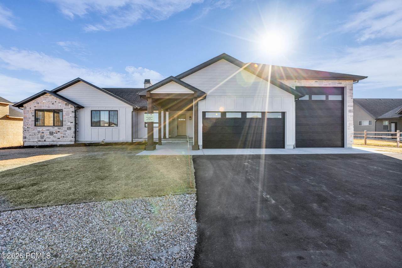 1449 Sage Way - Photo 1