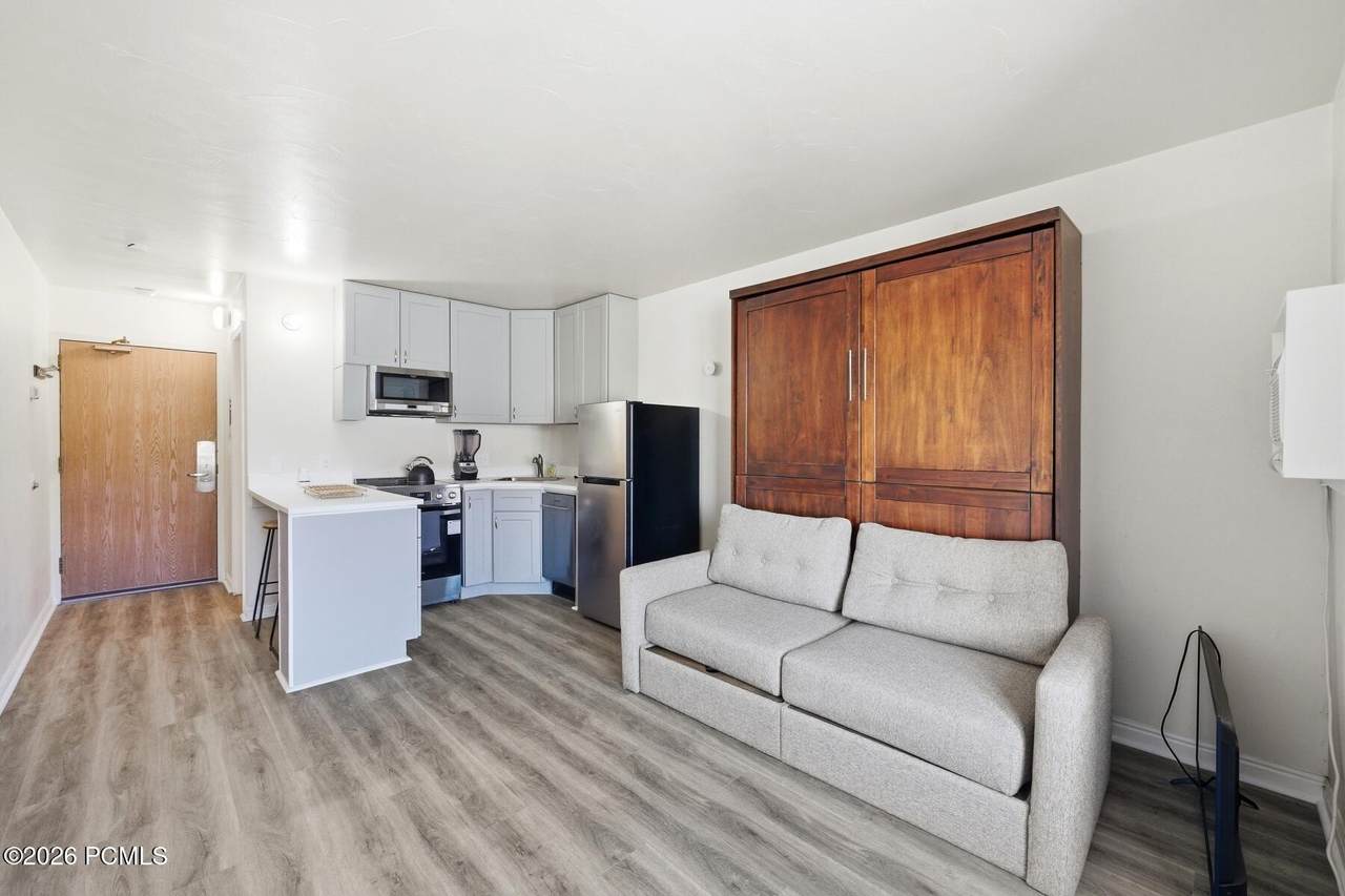 2015 Prospector Avenue - Photo 1