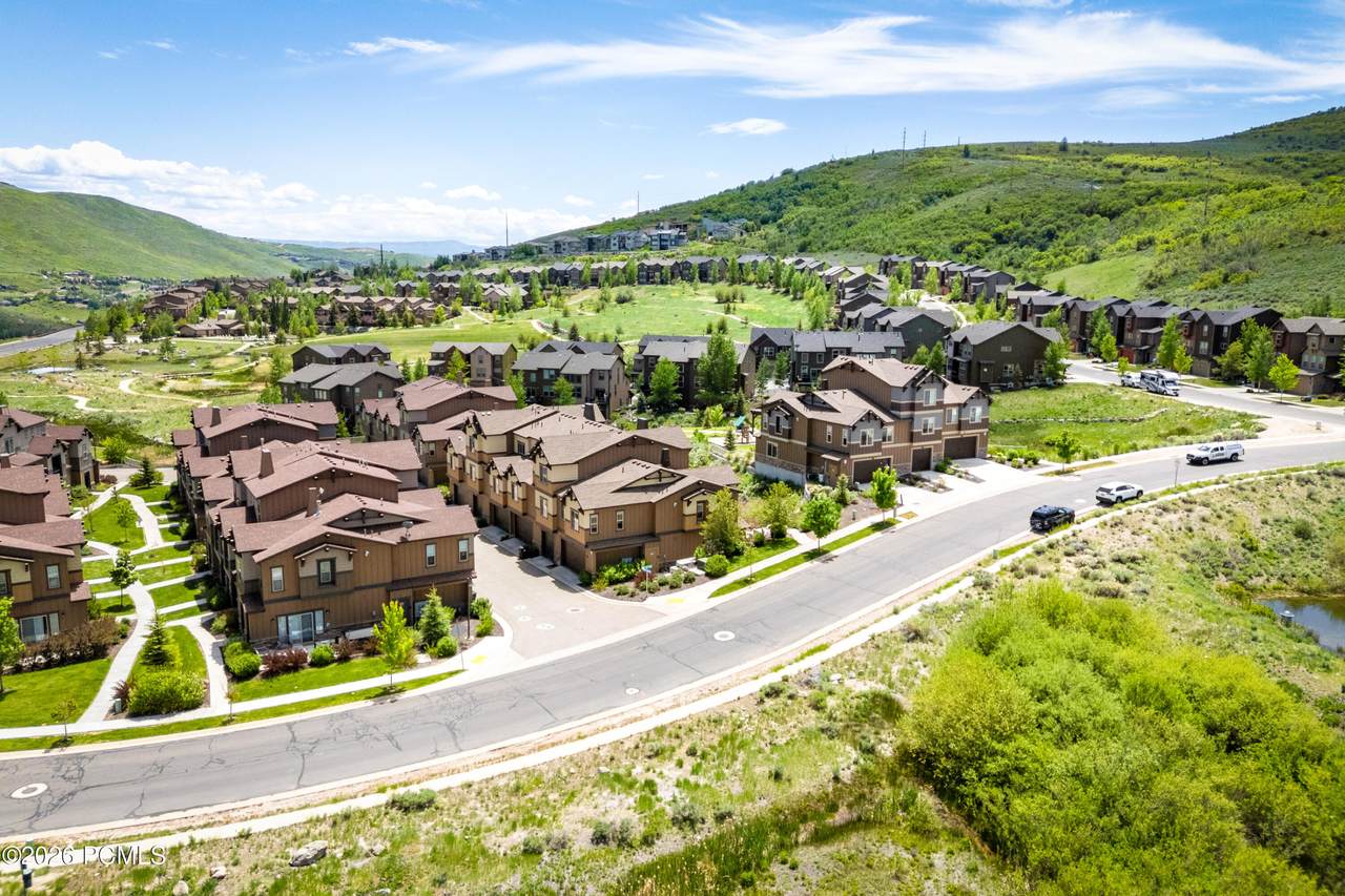 https://bt-photos.global.ssl.fastly.net/parkcity/1280_boomver_1_12601214-2.jpg