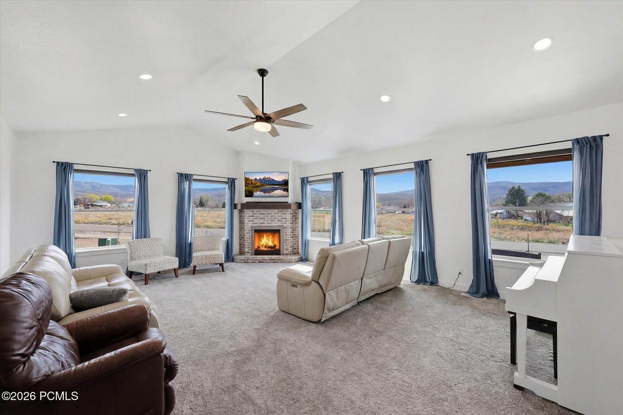 https://bt-photos.global.ssl.fastly.net/parkcity/1280_boomver_1_12601241-2.jpg