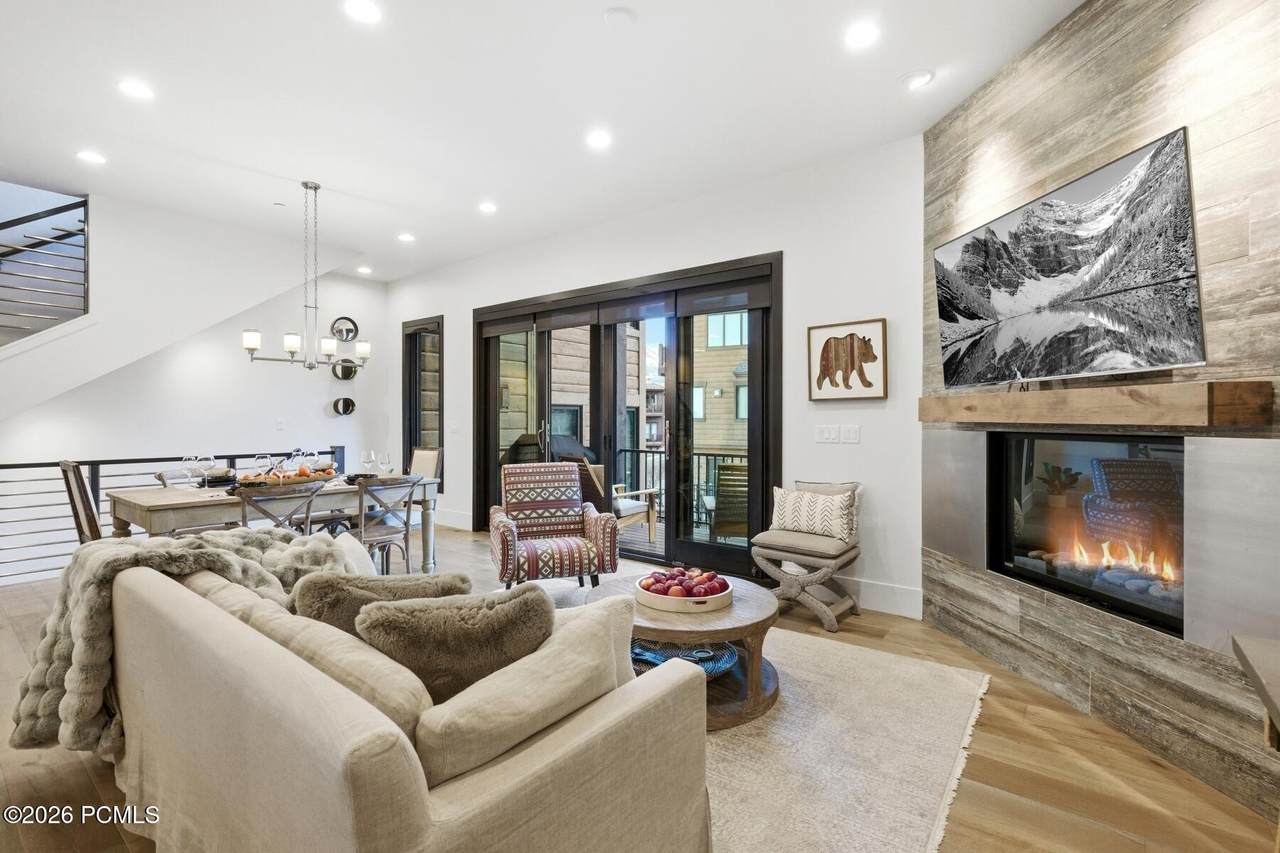 https://bt-photos.global.ssl.fastly.net/parkcity/1280_boomver_1_12601264-2.jpg