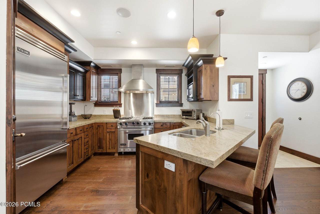 https://bt-photos.global.ssl.fastly.net/parkcity/1280_boomver_1_12601266-2.jpg