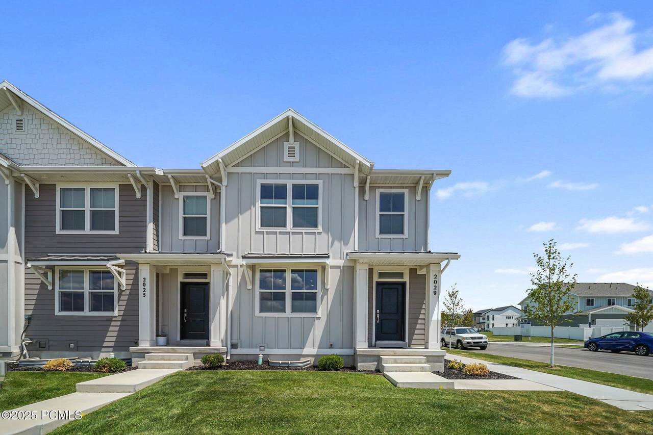 2029 Sawmill Boulevard - Photo 1