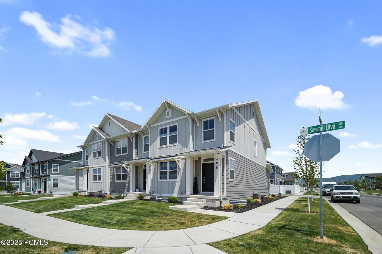 https://bt-photos.global.ssl.fastly.net/parkcity/1280_boomver_1_12601472-2.jpg