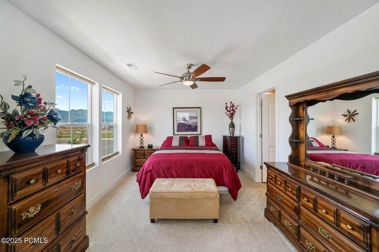 https://bt-photos.global.ssl.fastly.net/parkcity/1280_boomver_1_12601472-2.jpg