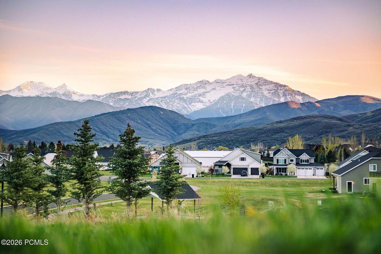 https://bt-photos.global.ssl.fastly.net/parkcity/1280_boomver_1_12601498-2.jpg