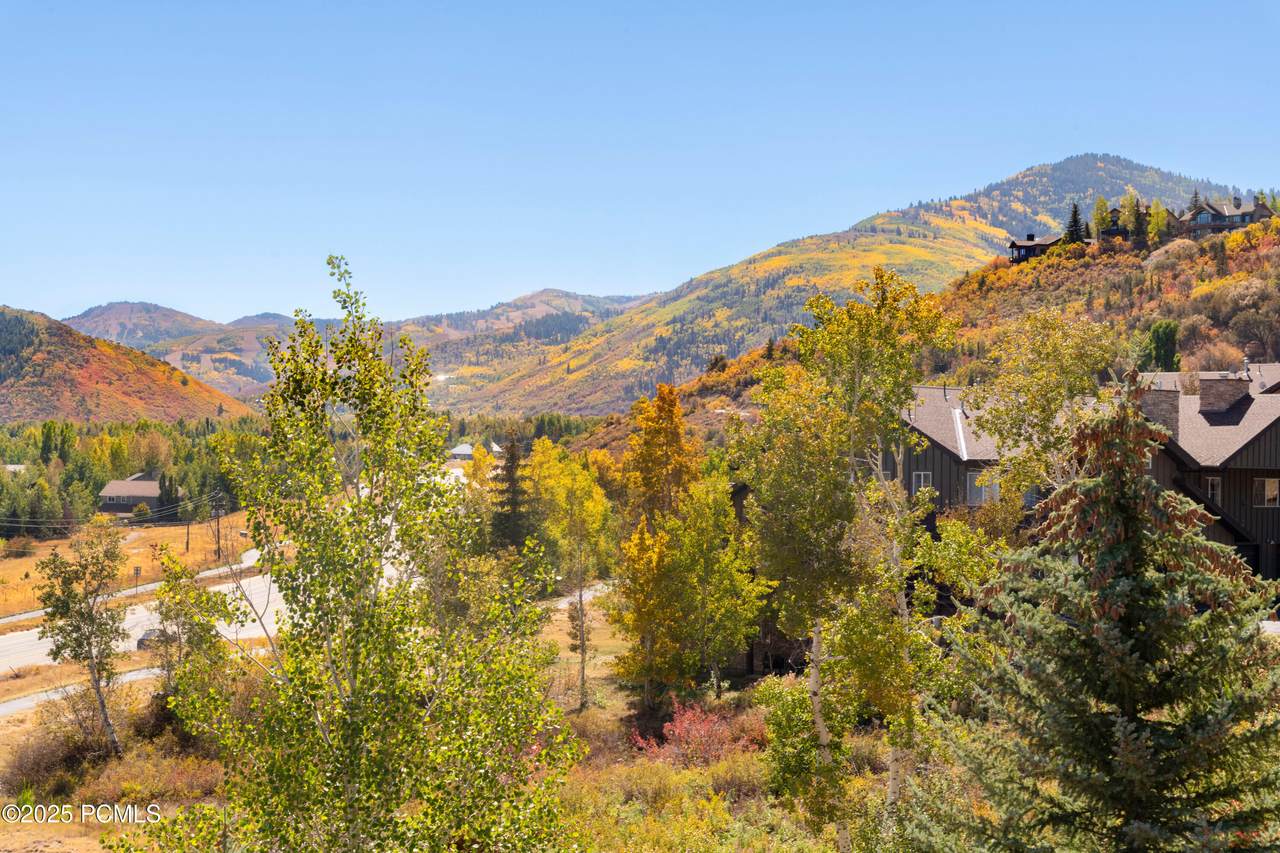 https://bt-photos.global.ssl.fastly.net/parkcity/1280_boomver_1_12601545-2.jpg