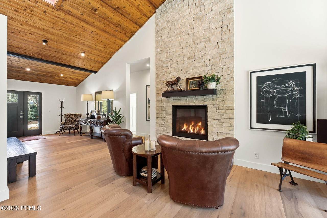 https://bt-photos.global.ssl.fastly.net/parkcity/1280_boomver_1_12601661-2.jpg