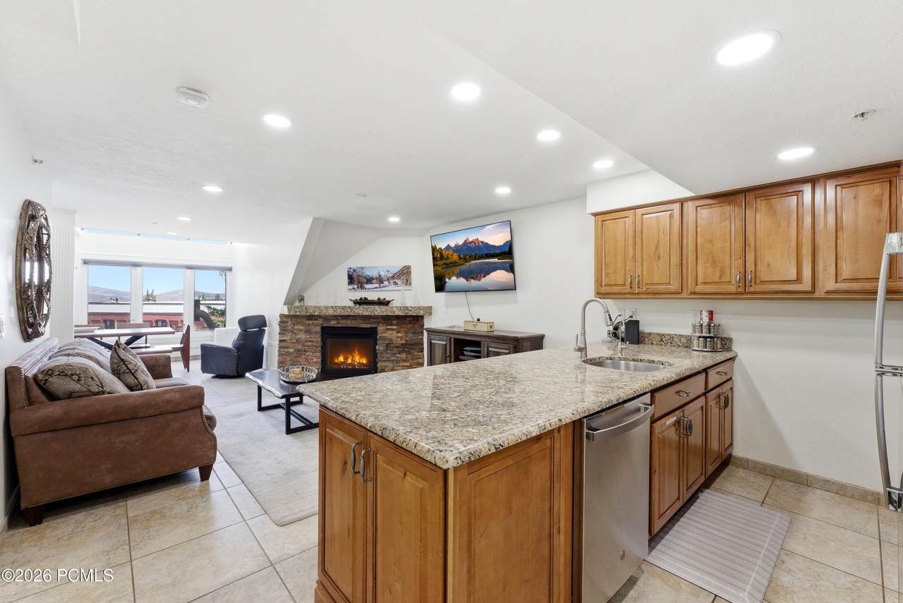 https://bt-photos.global.ssl.fastly.net/parkcity/1280_boomver_1_12601846-2.jpg