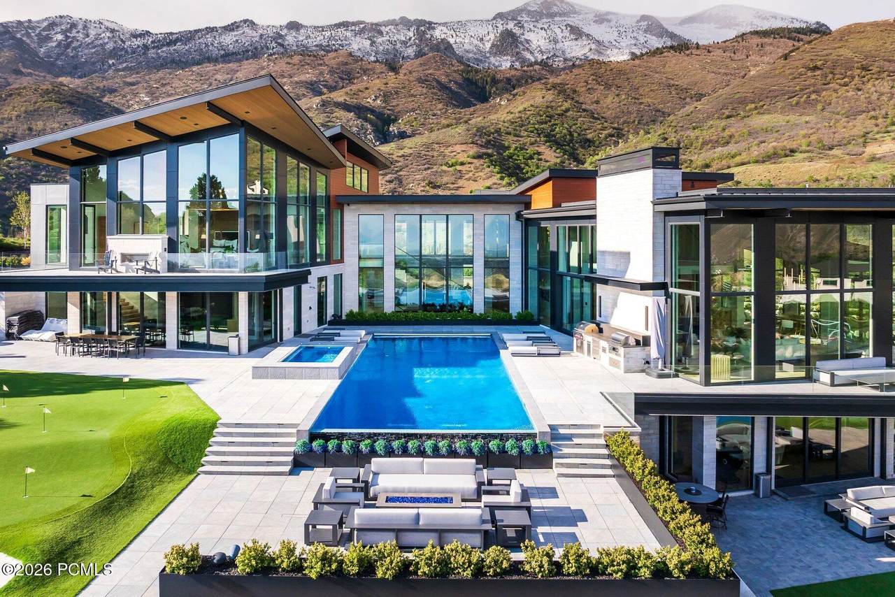 https://bt-photos.global.ssl.fastly.net/parkcity/1280_boomver_1_12601847-2.jpg