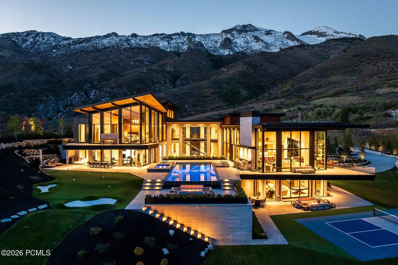 https://bt-photos.global.ssl.fastly.net/parkcity/1280_boomver_1_12601847-2.jpg