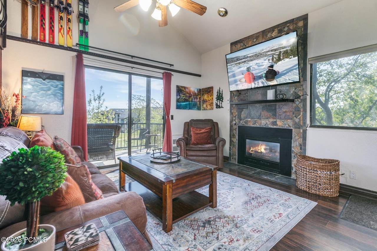 https://bt-photos.global.ssl.fastly.net/parkcity/1280_boomver_1_12601855-2.jpg