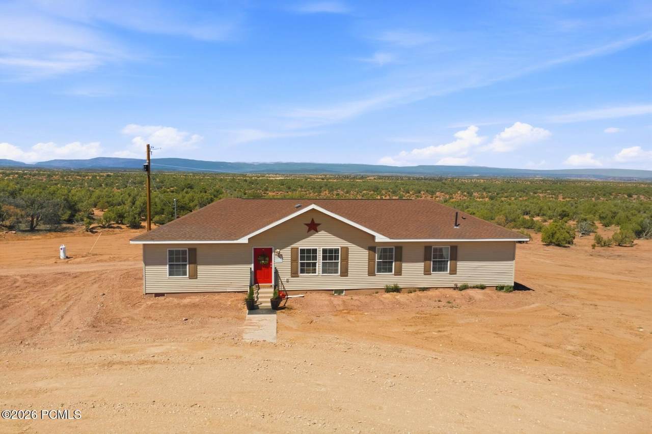 923 Sundance Lane - Photo 1