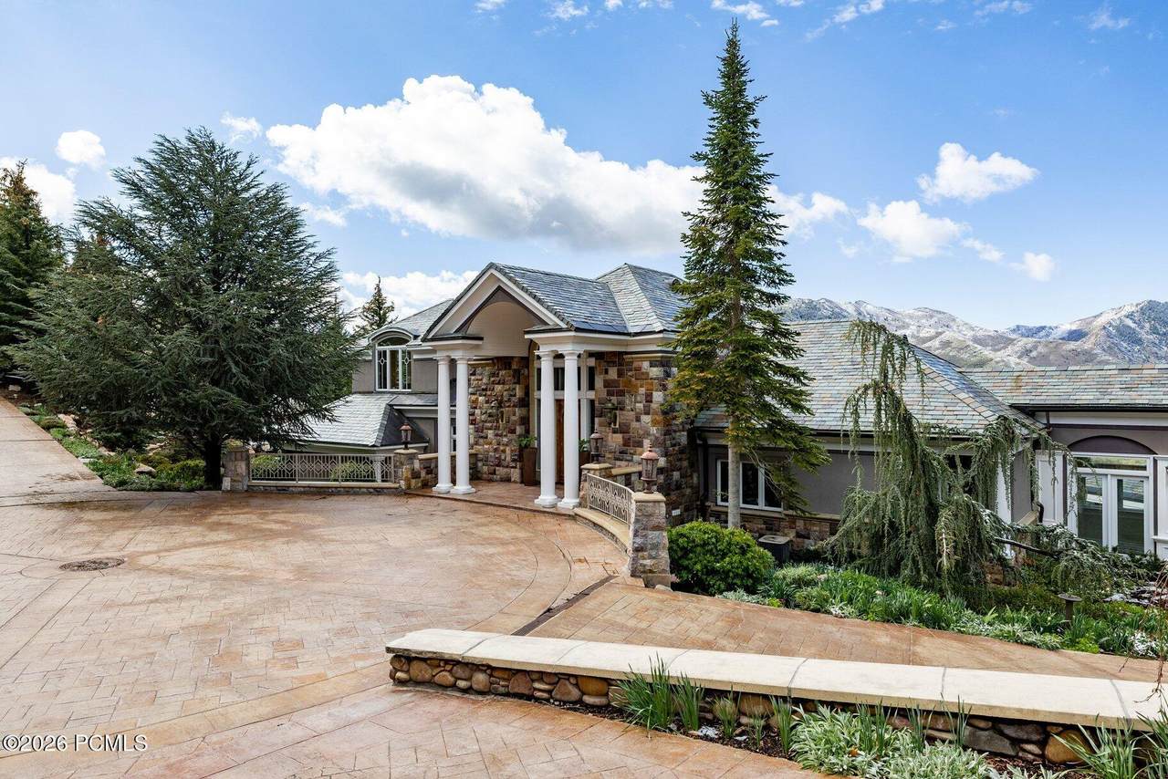 5678 Twin Creek Road - Photo 1