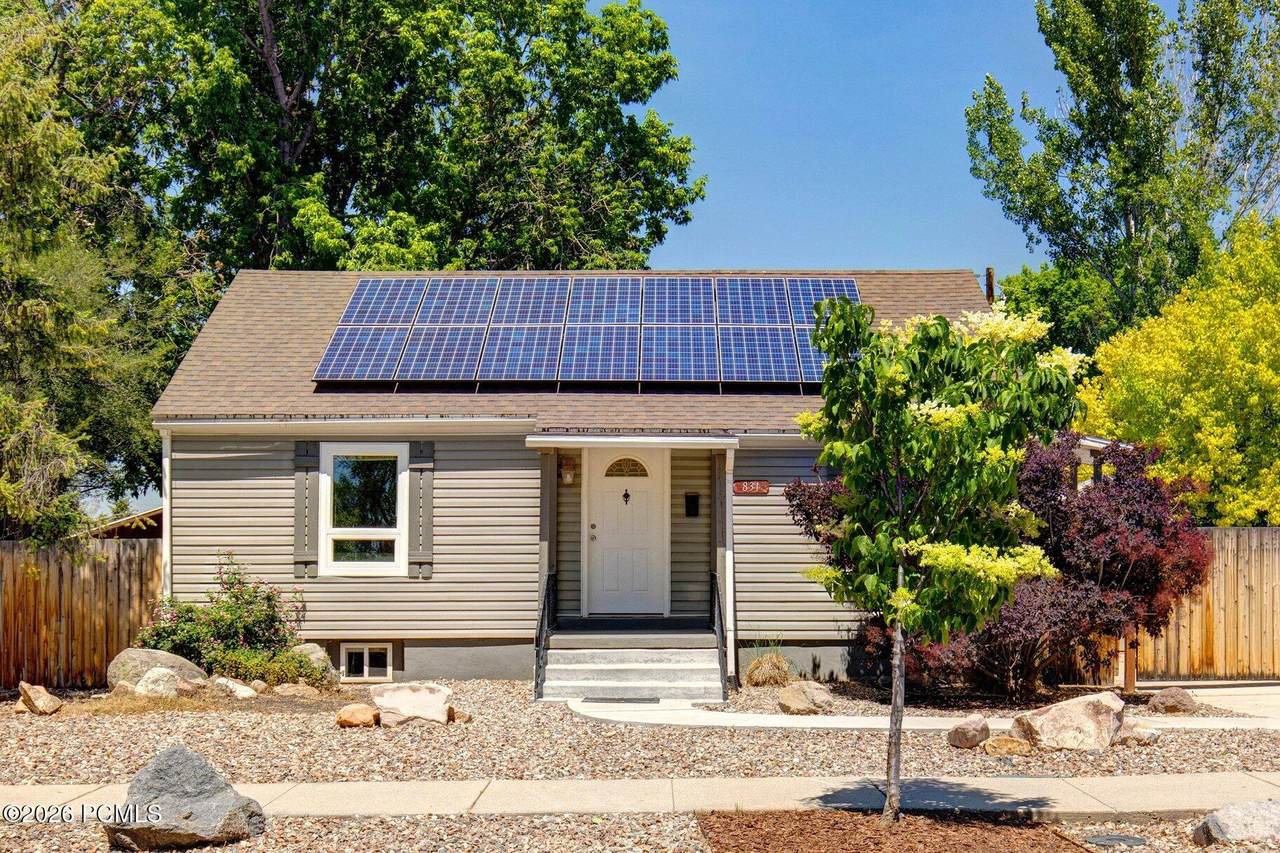 831 Claybourne Avenue - Photo 1