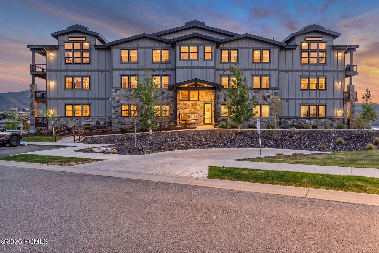 https://bt-photos.global.ssl.fastly.net/parkcity/1280_boomver_1_12602003-2.jpg