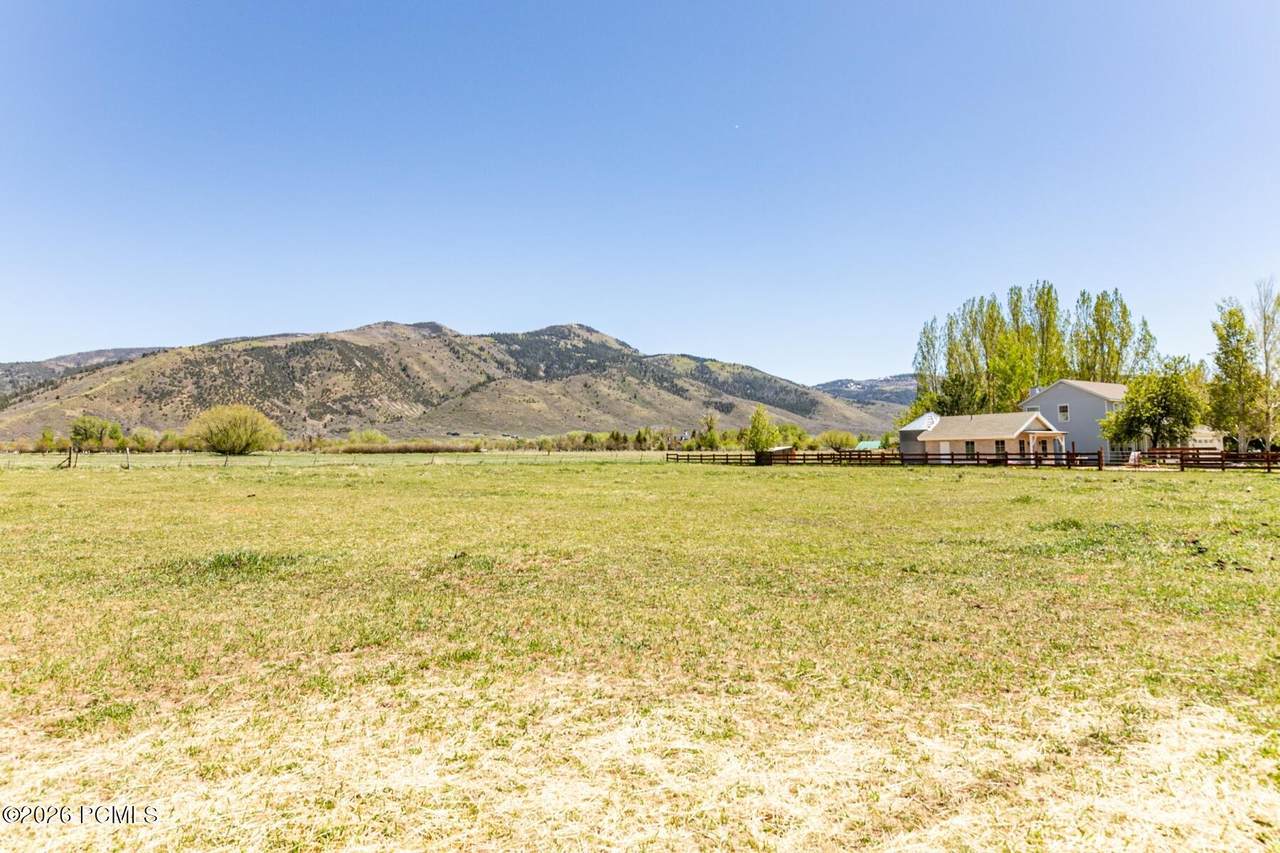 https://bt-photos.global.ssl.fastly.net/parkcity/1280_boomver_1_12602011-2.jpg
