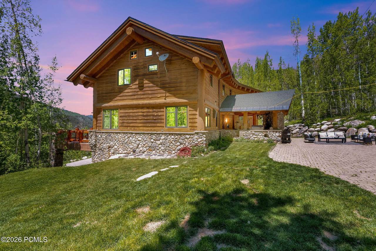 https://bt-photos.global.ssl.fastly.net/parkcity/1280_boomver_1_12602015-2.jpg
