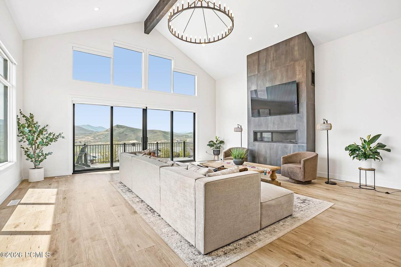 https://bt-photos.global.ssl.fastly.net/parkcity/1280_boomver_1_12602017-2.jpg