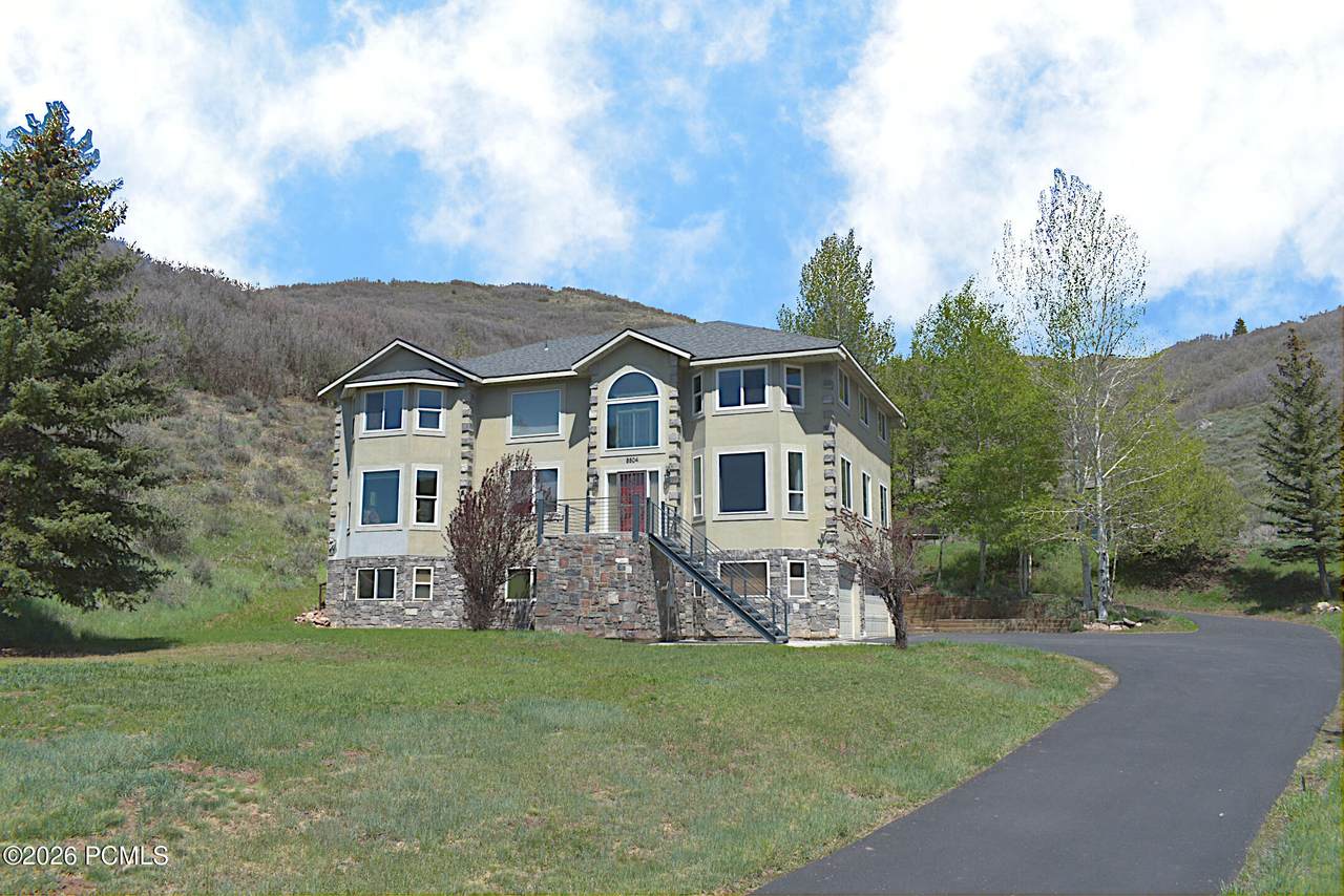 8804 Daybreaker Drive - Photo 1