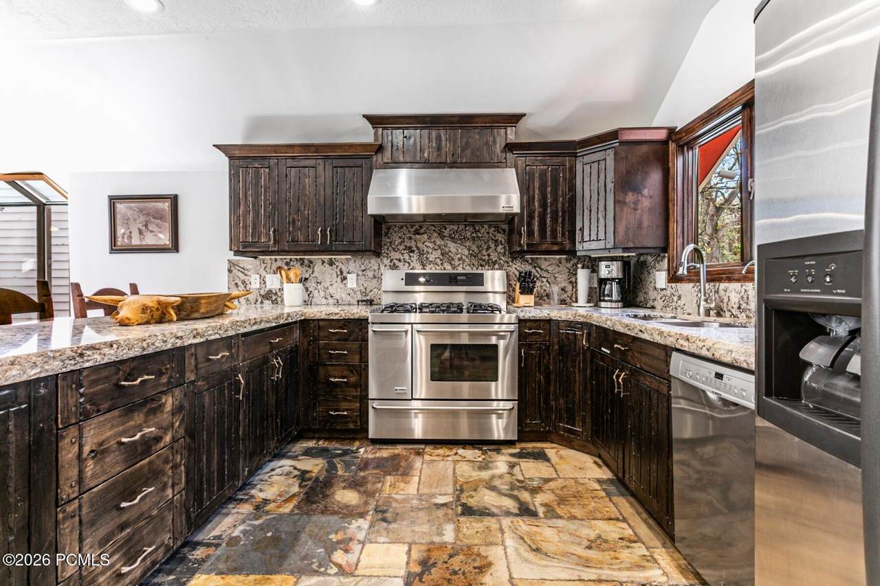 214 Woodside Avenue - Photo 1