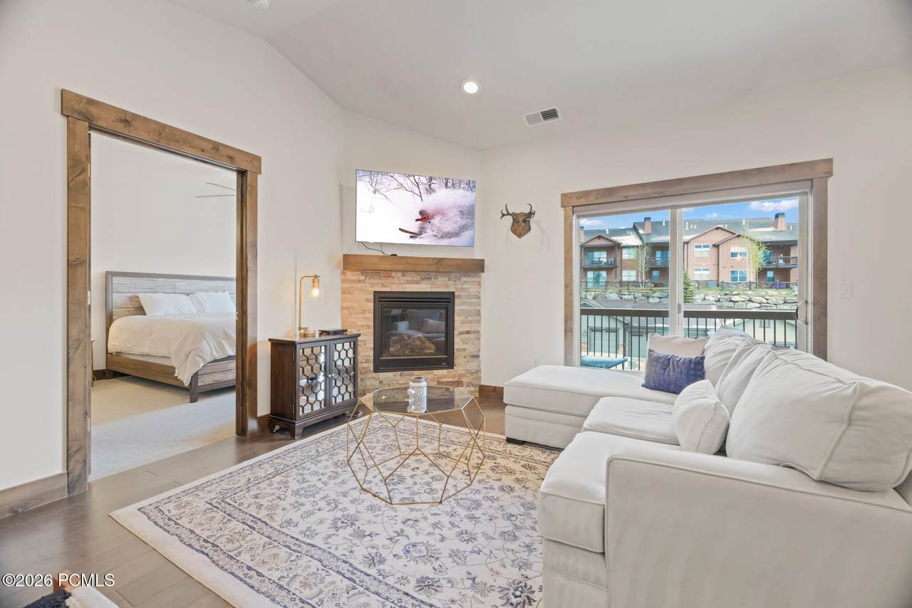https://bt-photos.global.ssl.fastly.net/parkcity/1280_boomver_1_12602051-2.jpg
