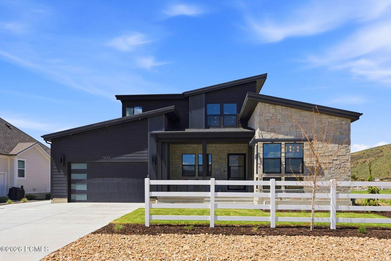 1633 Rocky Mountain Way - Photo 1