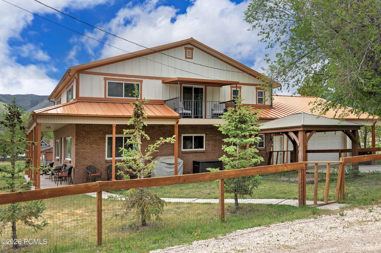 https://bt-photos.global.ssl.fastly.net/parkcity/1280_boomver_1_12602070-2.jpg
