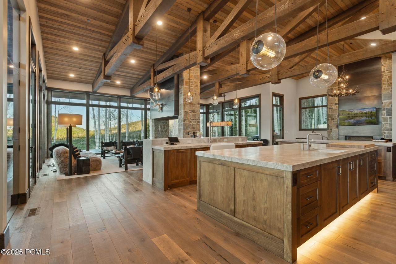 https://bt-photos.global.ssl.fastly.net/parkcity/1280_boomver_1_12602088-2.jpg