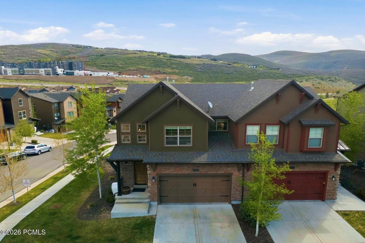 1088 Abigail Drive - Photo 1