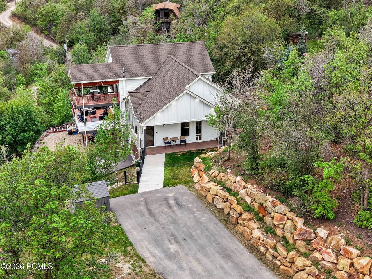 1121 Willow Lane - Photo 1
