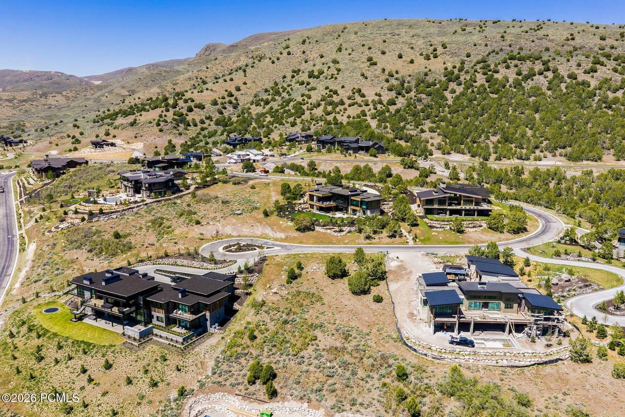 1542 A1 Peak Circle - Photo 1