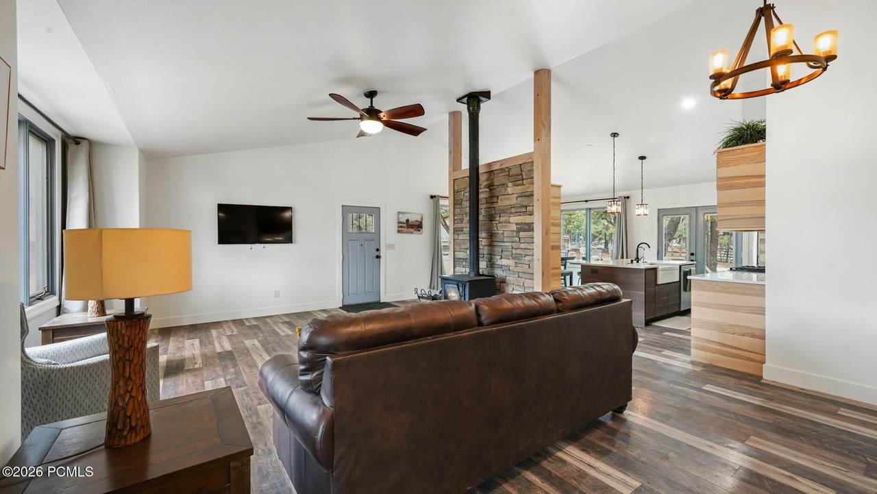 https://bt-photos.global.ssl.fastly.net/parkcity/1280_boomver_1_12602193-2.jpg