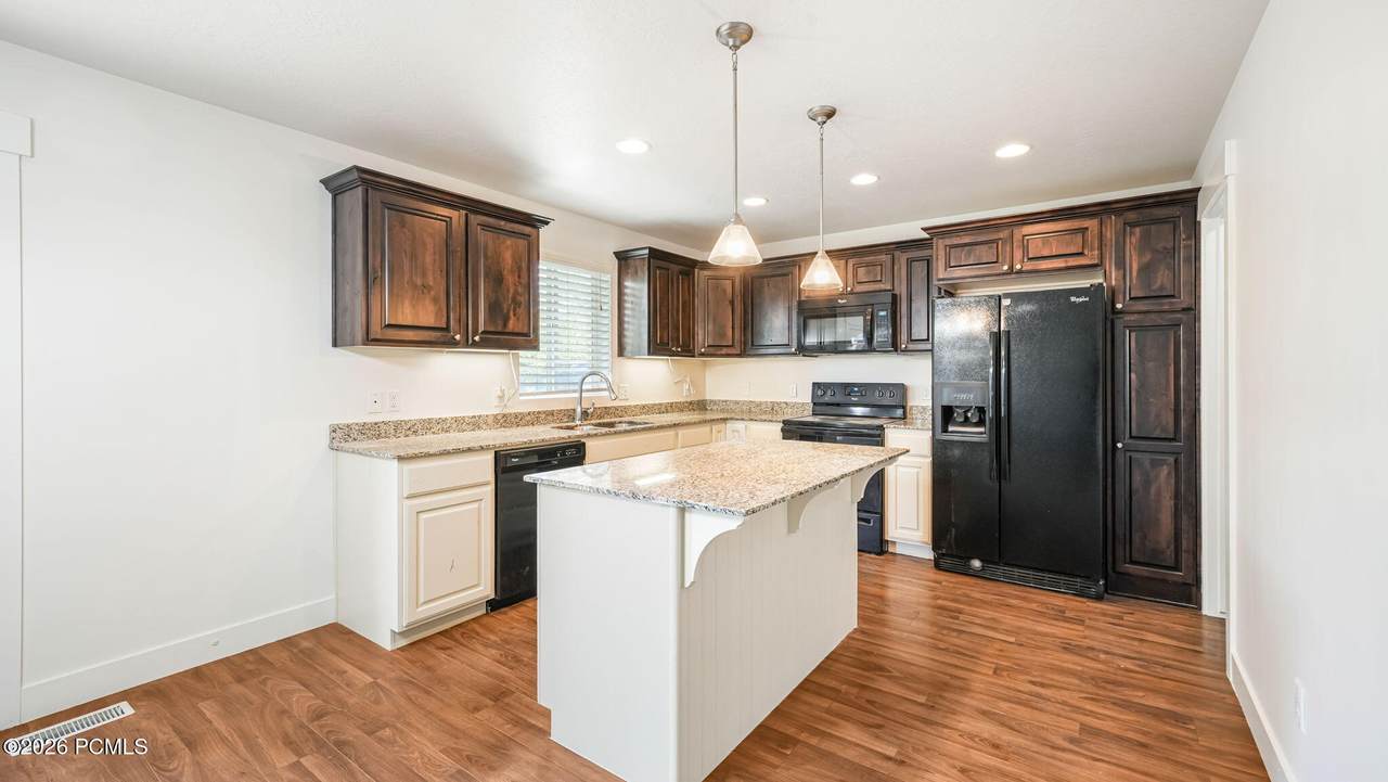 https://bt-photos.global.ssl.fastly.net/parkcity/1280_boomver_1_12602195-2.jpg