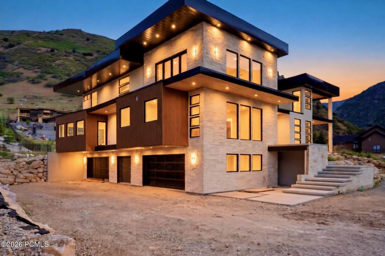 4029 Canyon Estate Drive - Photo 1